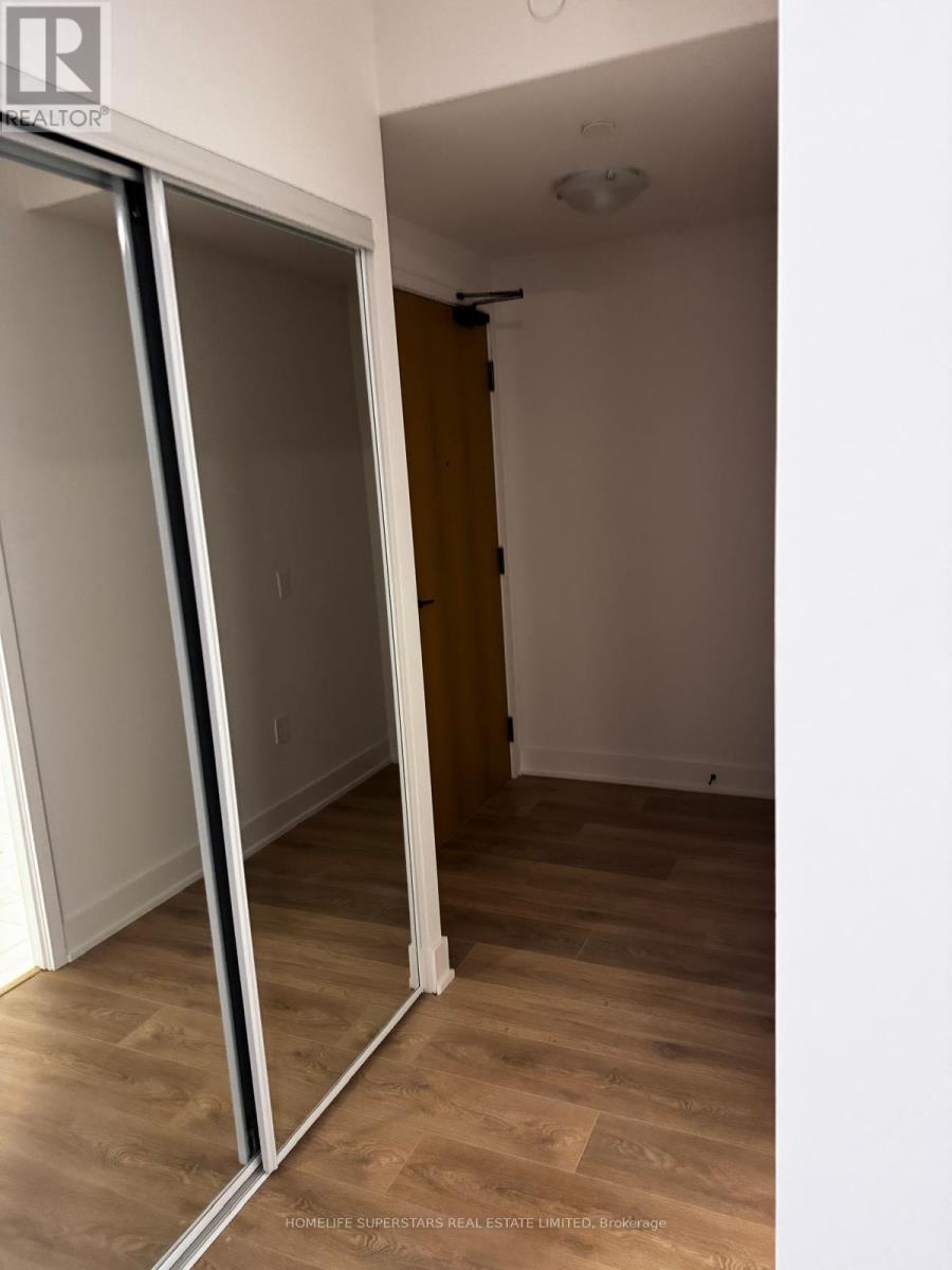 1305 - 204 Burnhamthorpe Road E, Mississauga, Ontario  L5A 4L4 - Photo 12 - W12689764