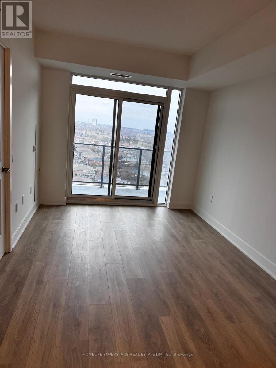 1305 - 204 Burnhamthorpe Road E, Mississauga, Ontario  L5A 4L4 - Photo 3 - W12689764