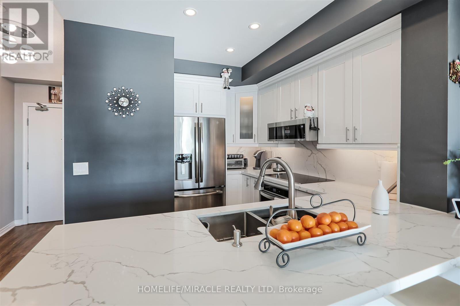 2603 - 1 Elm Drive, Mississauga, Ontario  L5B 4M2 - Photo 8 - W12689806