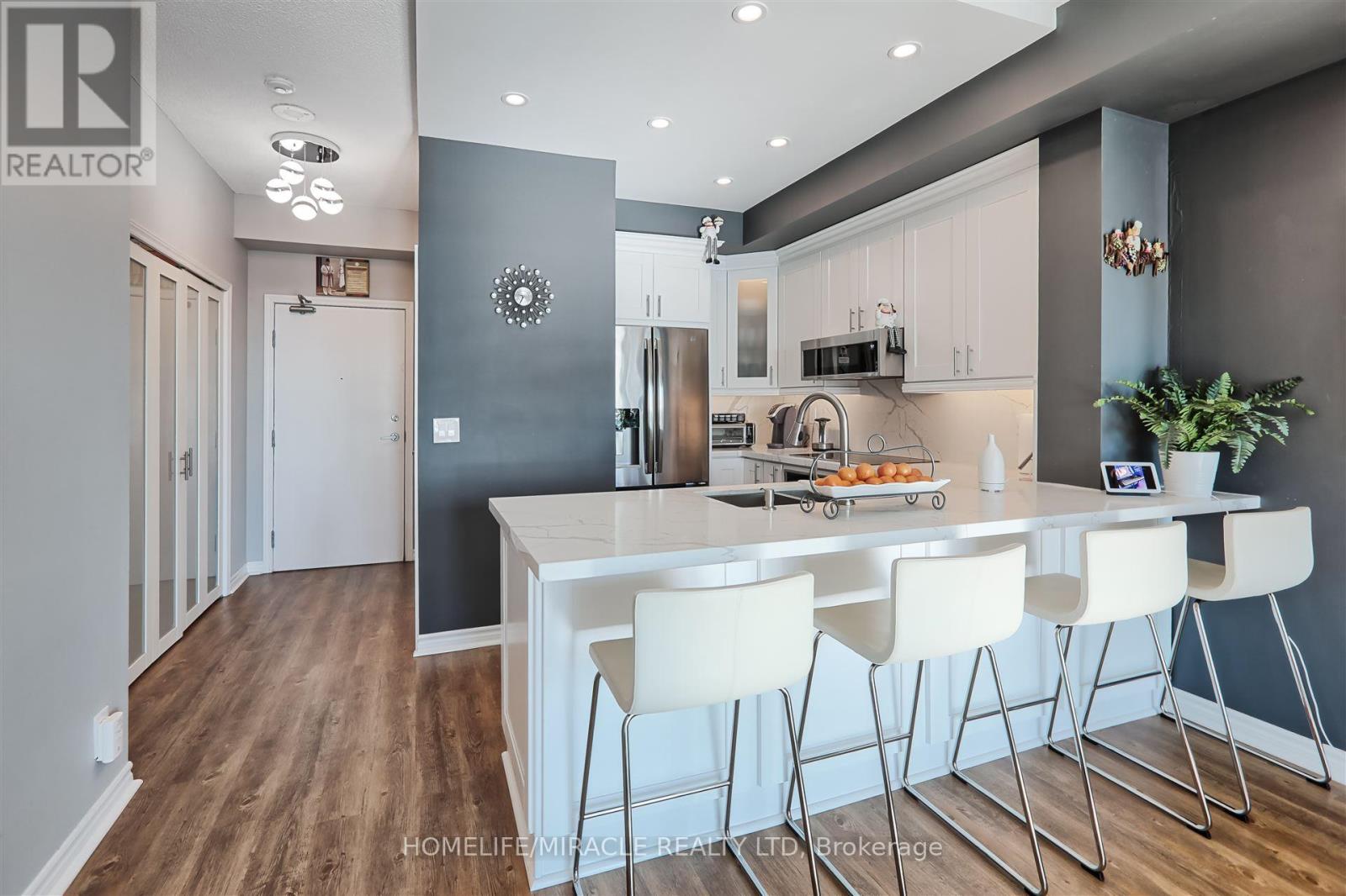 2603 - 1 Elm Drive, Mississauga, Ontario  L5B 4M2 - Photo 9 - W12689806