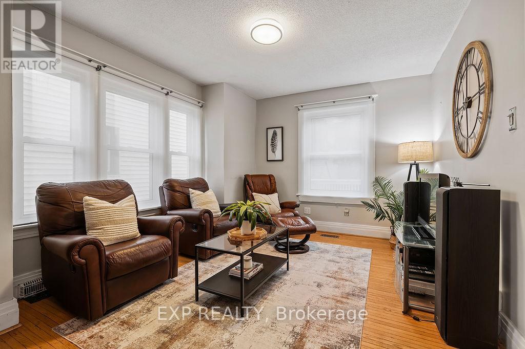 77 York Street, St. Catharines, Ontario  L2R 6C8 - Photo 12 - X12689784