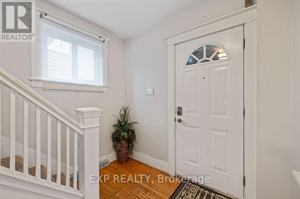 77 York Street, St. Catharines, Ontario  L2R 6C8 - Photo 5 - X12689784