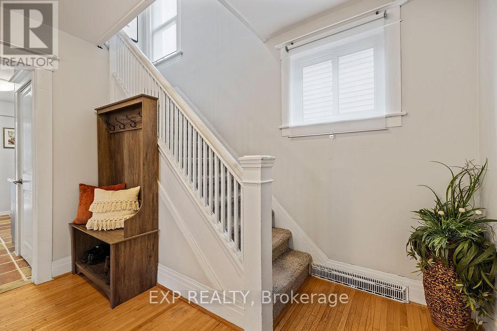 77 York Street, St. Catharines, Ontario  L2R 6C8 - Photo 6 - X12689784