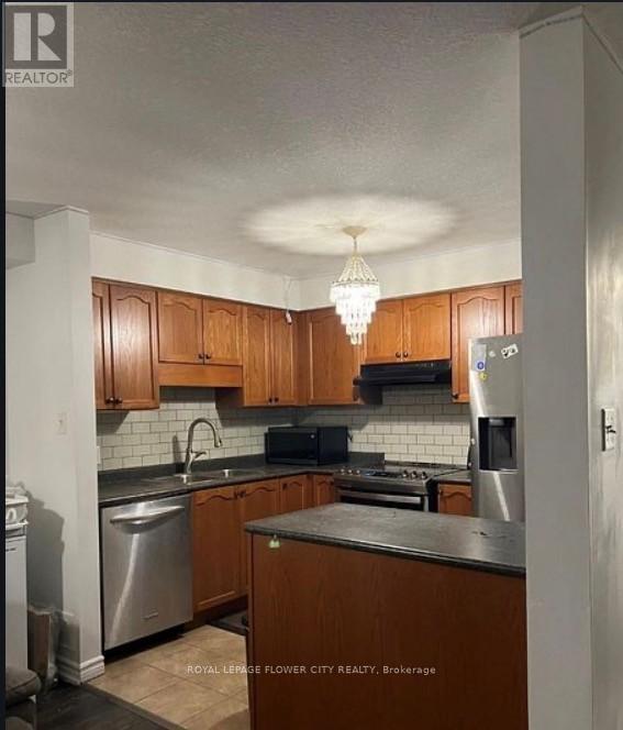 64 Rockcliffe Drive, Kitchener, Ontario  N2R 1W5 - Photo 9 - X12689800