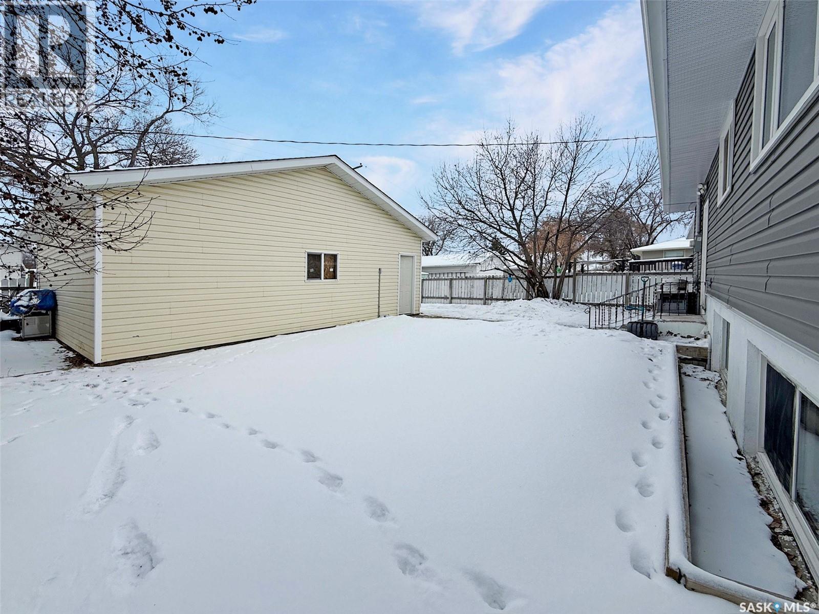 271 14th Avenue Ne, Swift Current, Saskatchewan  S9H 2W8 - Photo 22 - SK026640