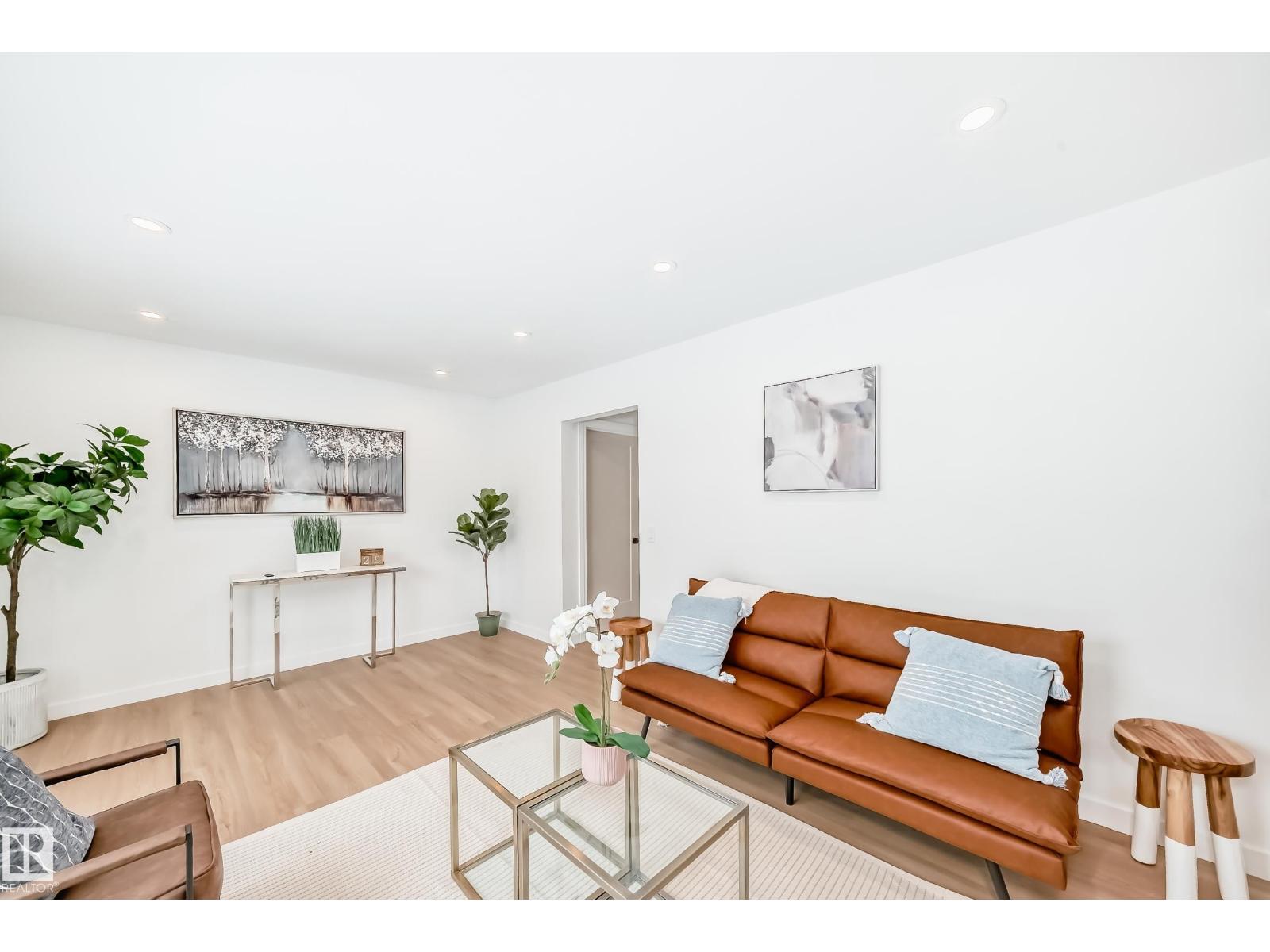 3867 85 St Nw, Edmonton, Alberta  T6K 2L5 - Photo 10 - E4469831