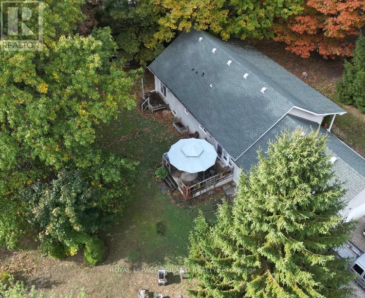 9909 Northville Crescent, Lambton Shores, Ontario  N0M 2N0 - Photo 31 - X12556264