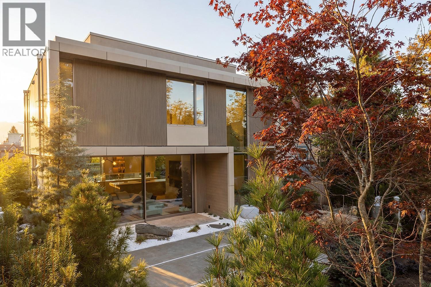 4521 Langara Avenue, Vancouver, British Columbia  V6R 1C9 - Photo 2 - R3078788