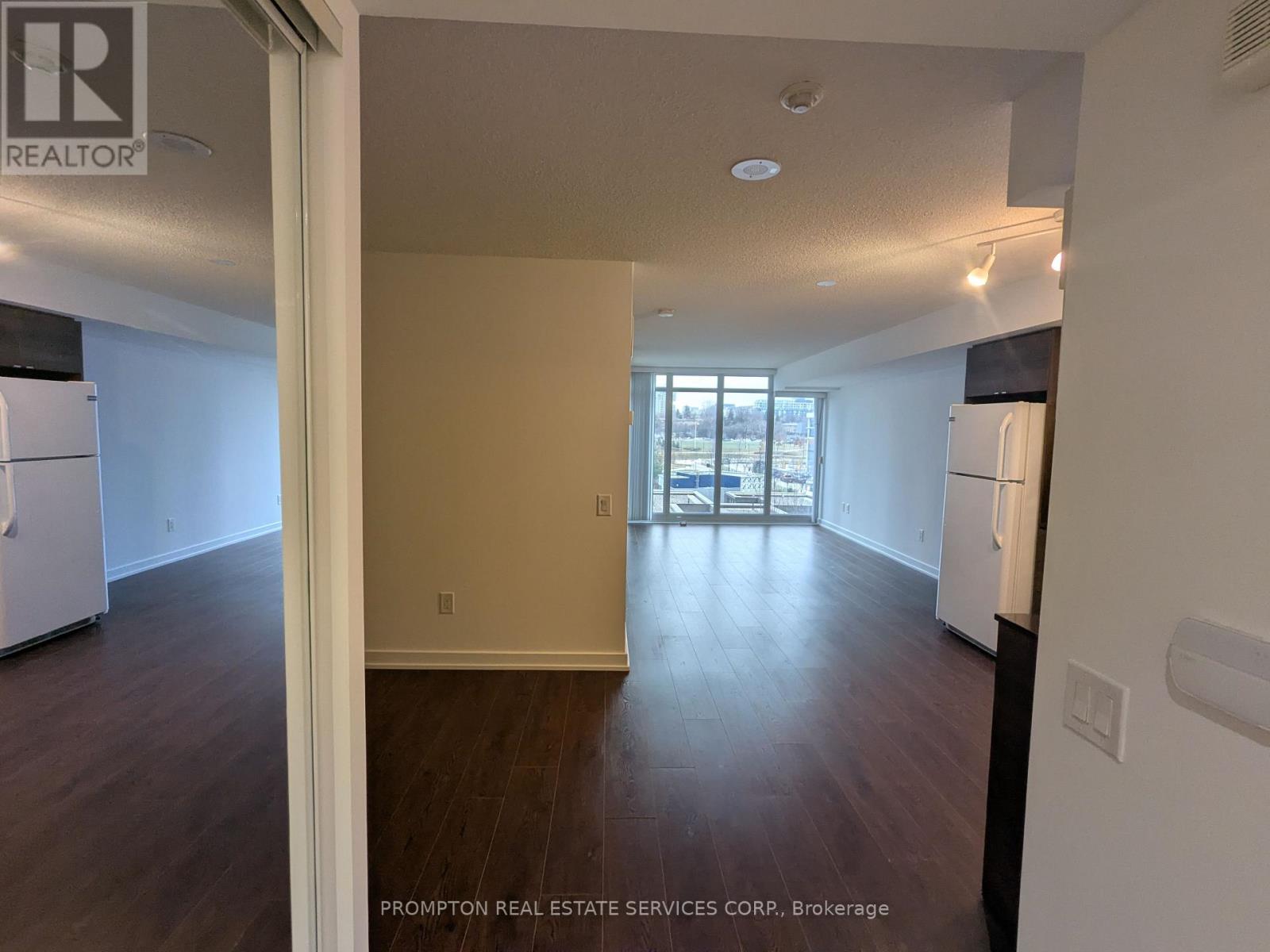 712 - 121 Mcmahon Drive, Toronto, Ontario  M2K 0C1 - Photo 2 - C12689814