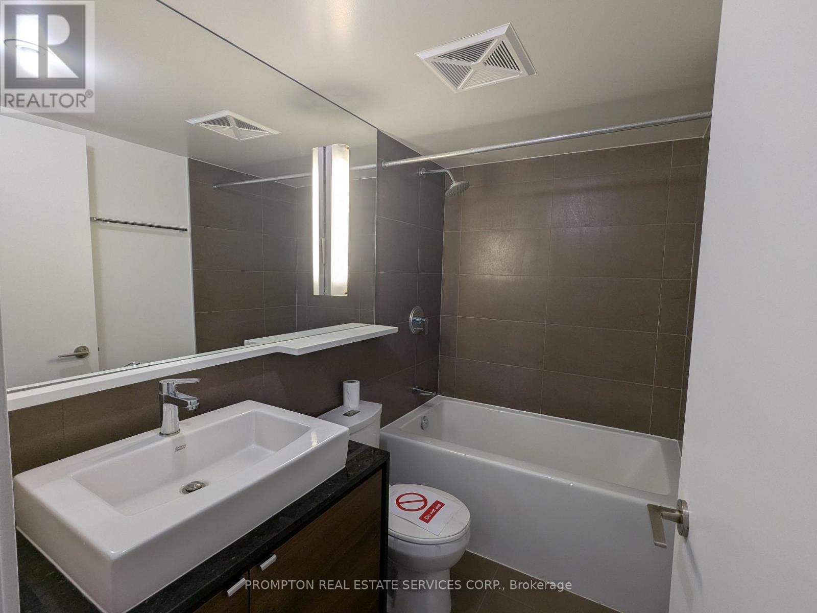 712 - 121 Mcmahon Drive, Toronto, Ontario  M2K 0C1 - Photo 3 - C12689814