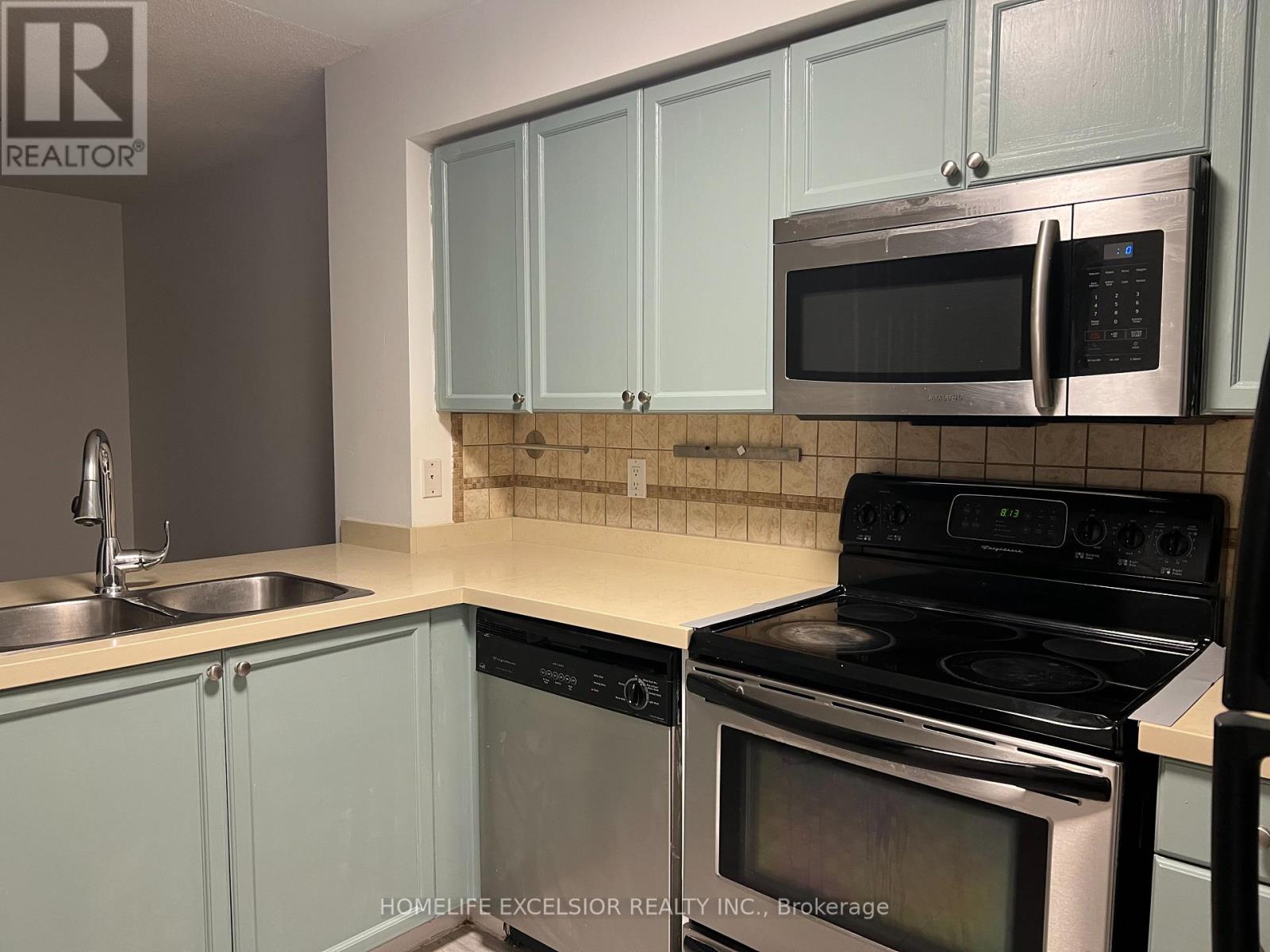 1205 - 30 Harrison Garden Boulevard, Toronto, Ontario  M2N 7A9 - Photo 3 - C12689832