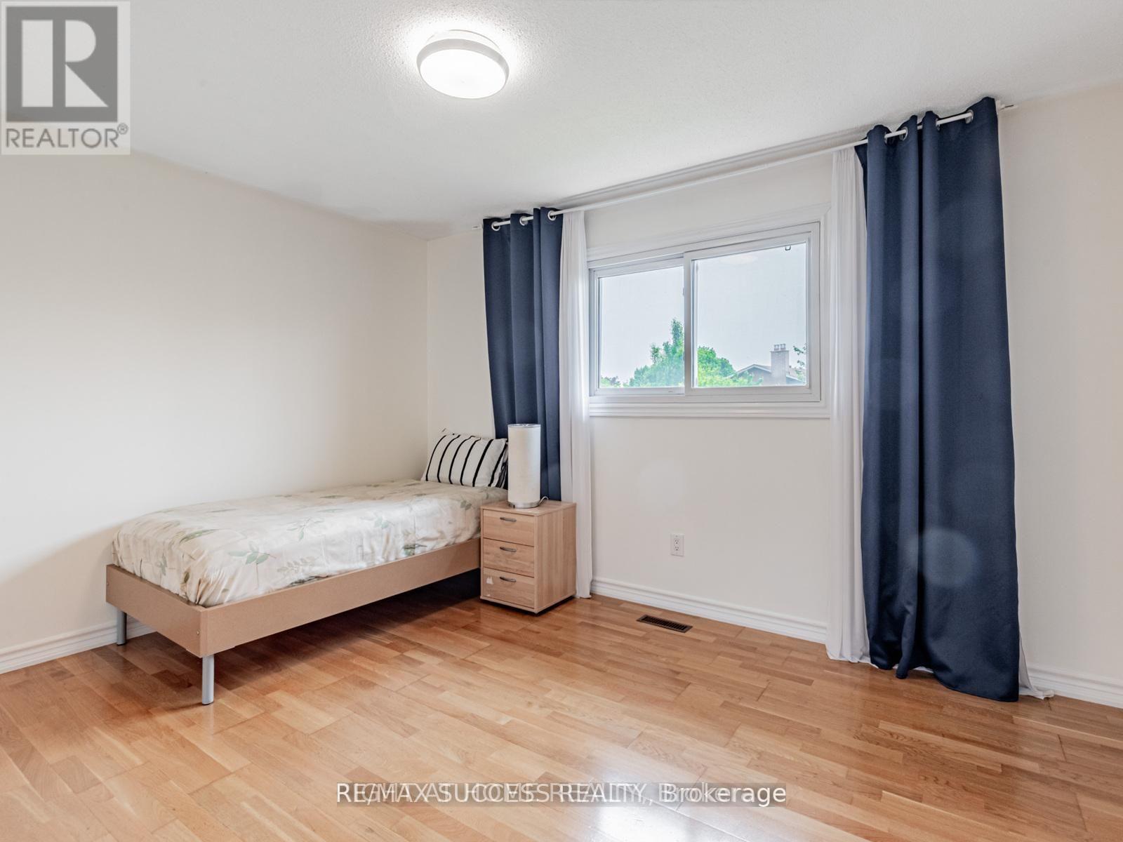 7 Point O'woods Drive, Vaughan, Ontario  L4K 2E1 - Photo 16 - N12689830