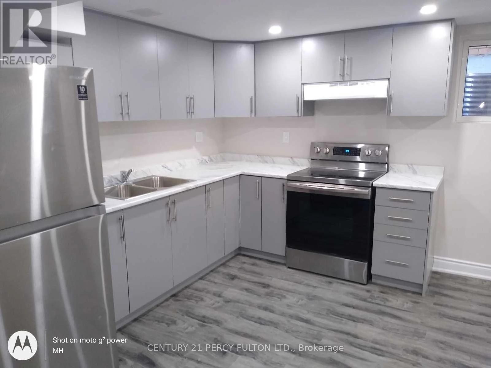 163 Ecclestone Drive, Brampton, Ontario  L6X 3R1 - Photo 2 - W12689820