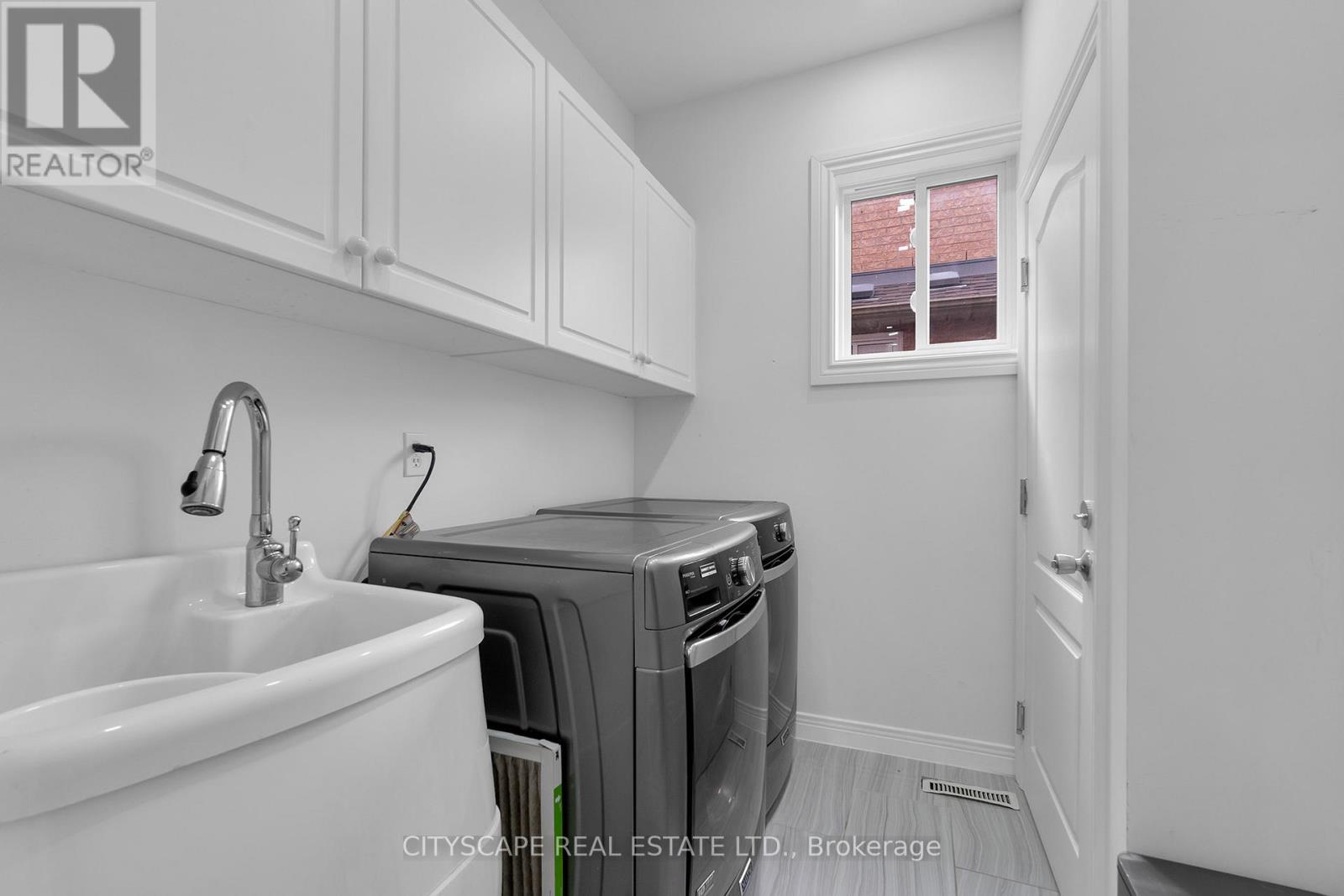 6421 Donway Drive, Mississauga, Ontario  L5V 1J4 - Photo 36 - W12689822