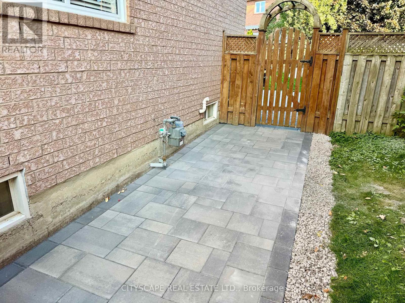 6421 Donway Drive, Mississauga, Ontario  L5V 1J4 - Photo 37 - W12689822