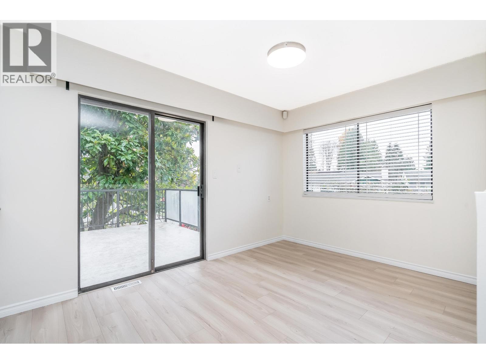 3924 Victoria Place, Port Coquitlam, British Columbia  V3B 5M1 - Photo 11 - R3063343