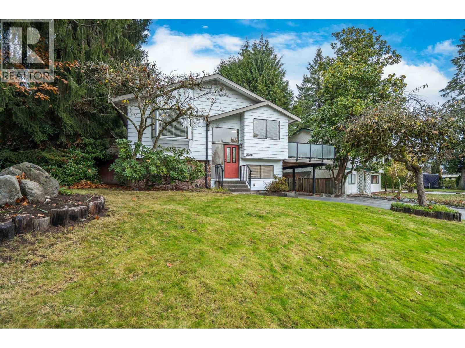 3924 Victoria Place, Port Coquitlam, British Columbia  V3B 5M1 - Photo 4 - R3063343