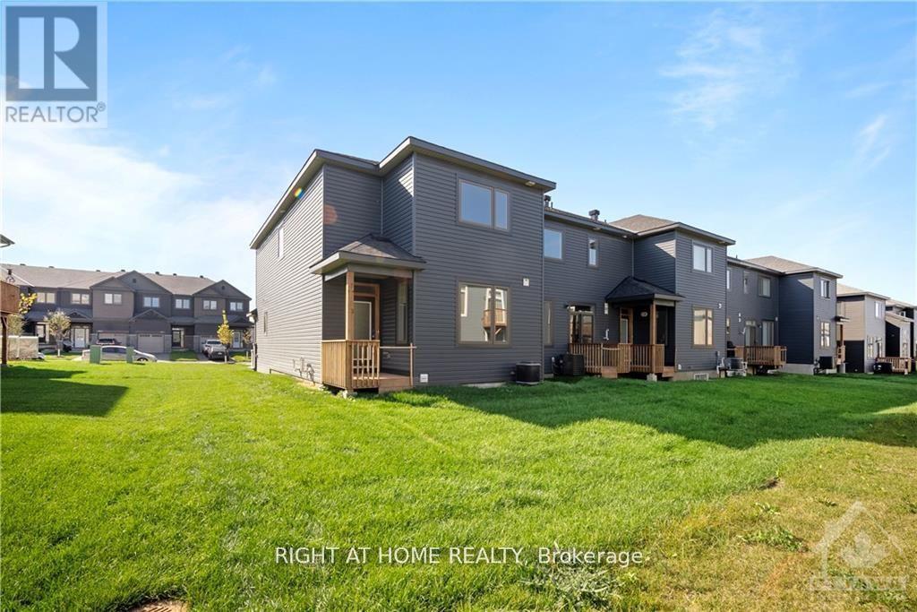 1010 Kijik Crescent, Ottawa, Ontario  K1X 0G9 - Photo 2 - X12689838
