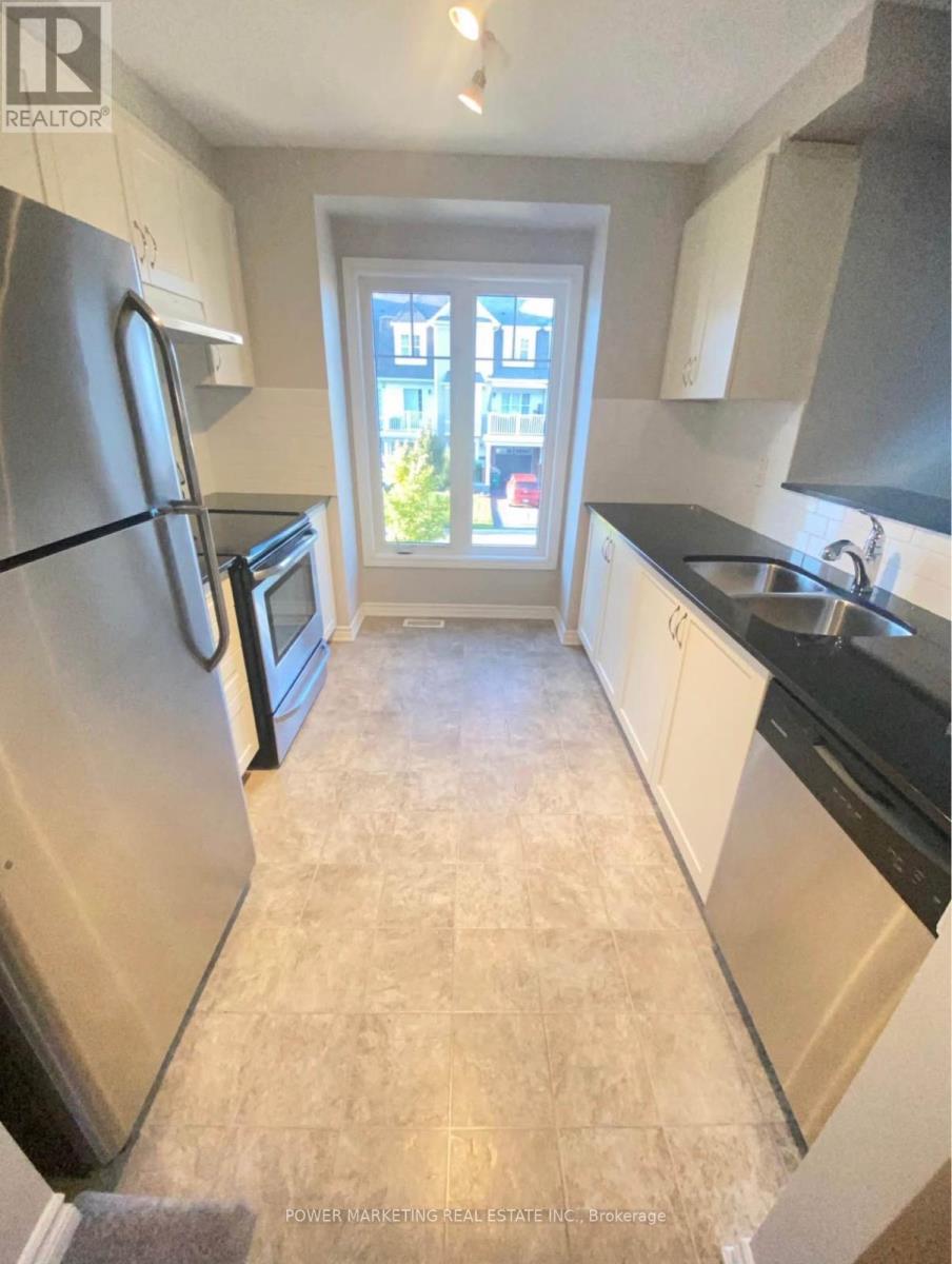 39 Maroma Street, Ottawa, Ontario  K4A 1A3 - Photo 4 - X12689850