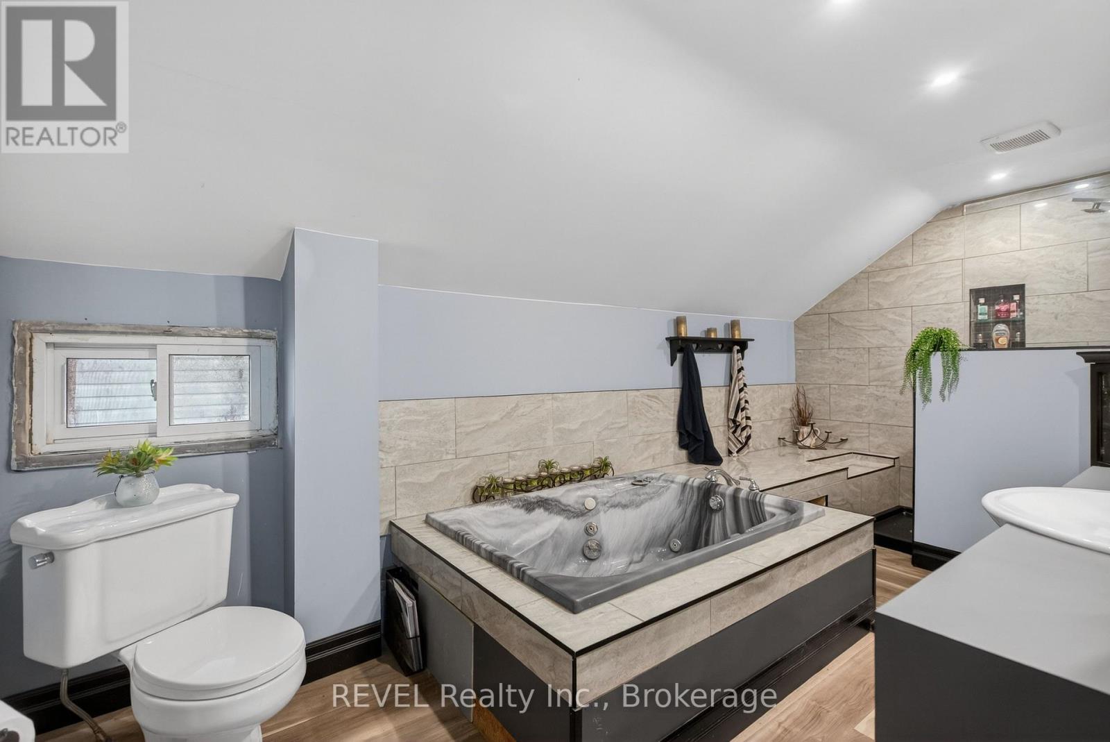 33 Cozy Street, Welland, Ontario  L3B 4G7 - Photo 25 - X12689844