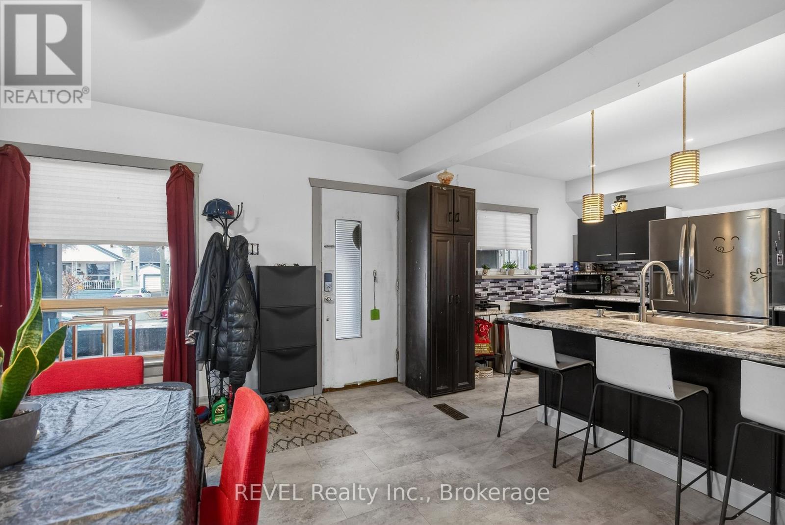 33 Cozy Street, Welland, Ontario  L3B 4G7 - Photo 5 - X12689844