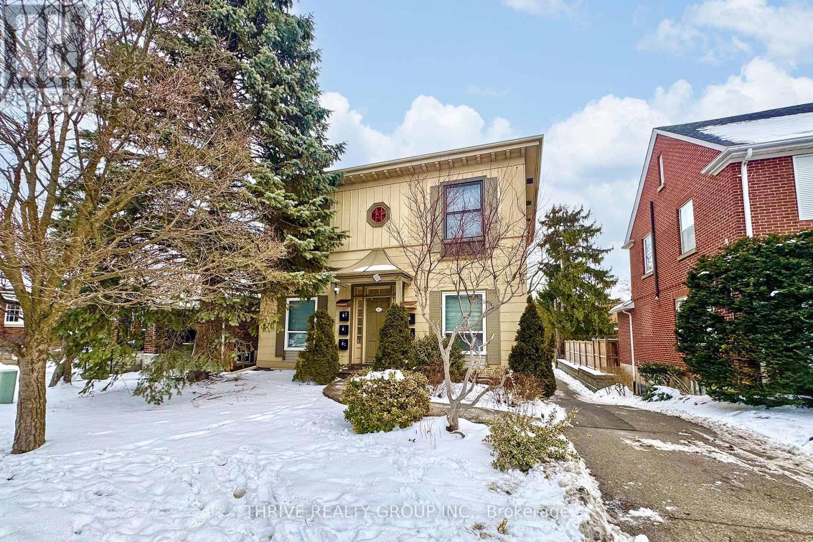 3 - 140 Ridout Street S, London South, Ontario  N6C 3X6 - Photo 2 - X12668316