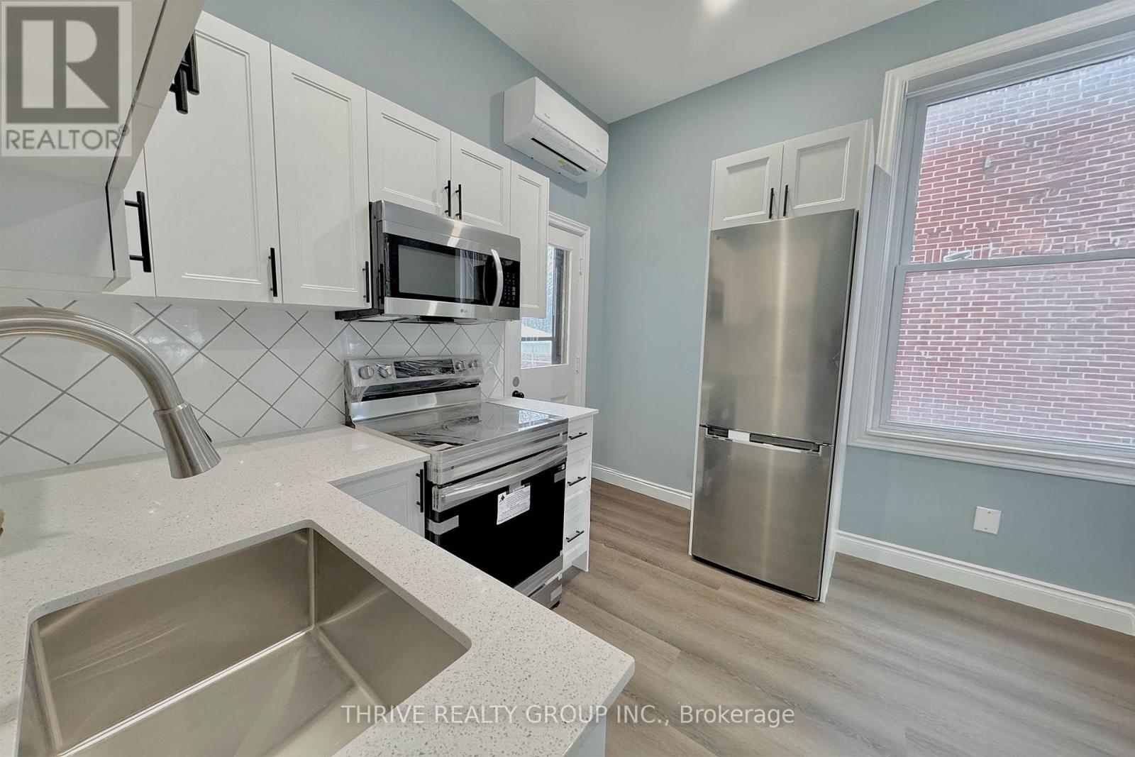 3 - 140 Ridout Street S, London South, Ontario  N6C 3X6 - Photo 11 - X12668316