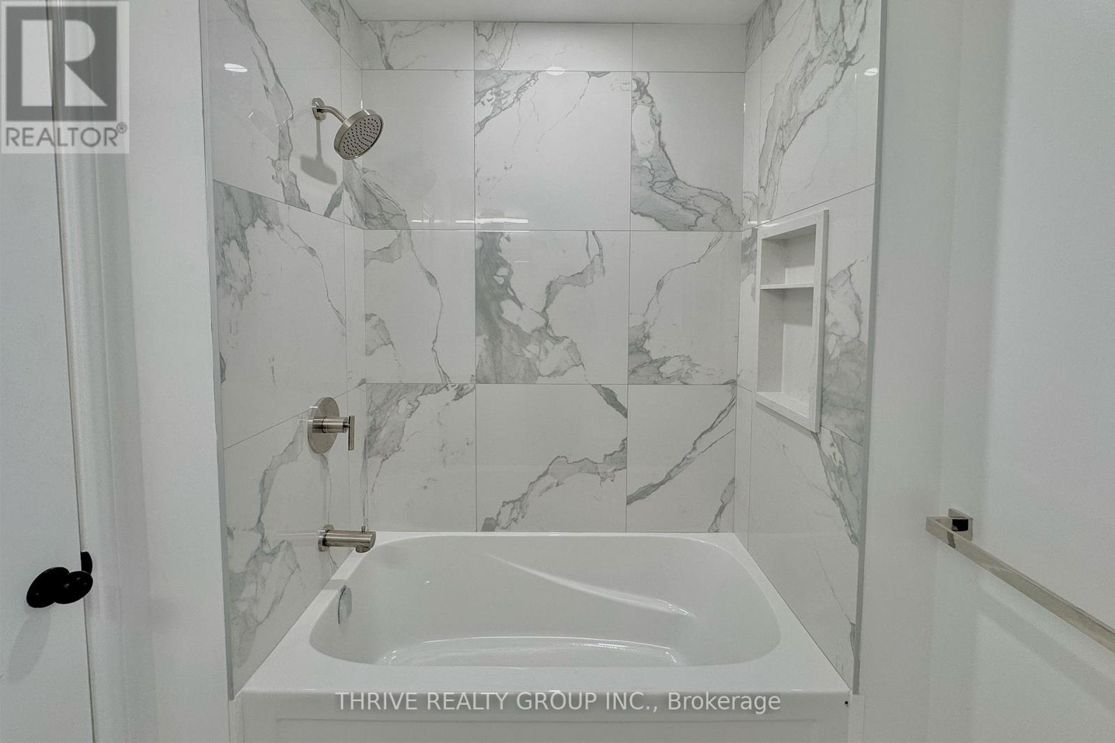 3 - 140 Ridout Street S, London South, Ontario  N6C 3X6 - Photo 17 - X12668316