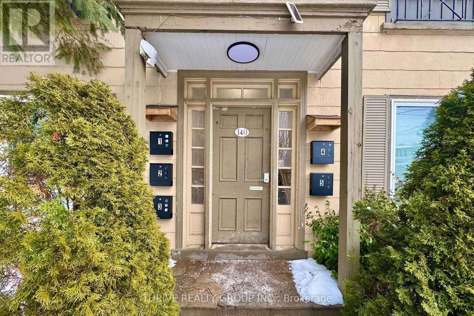 3 - 140 Ridout Street S, London South, Ontario  N6C 3X6 - Photo 3 - X12668316