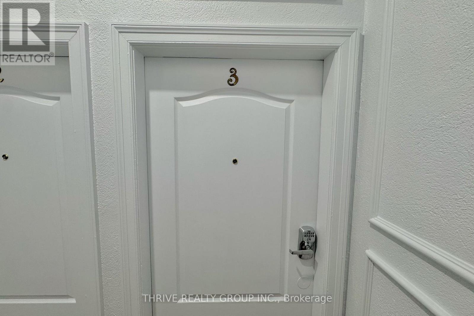 3 - 140 Ridout Street S, London South, Ontario  N6C 3X6 - Photo 5 - X12668316