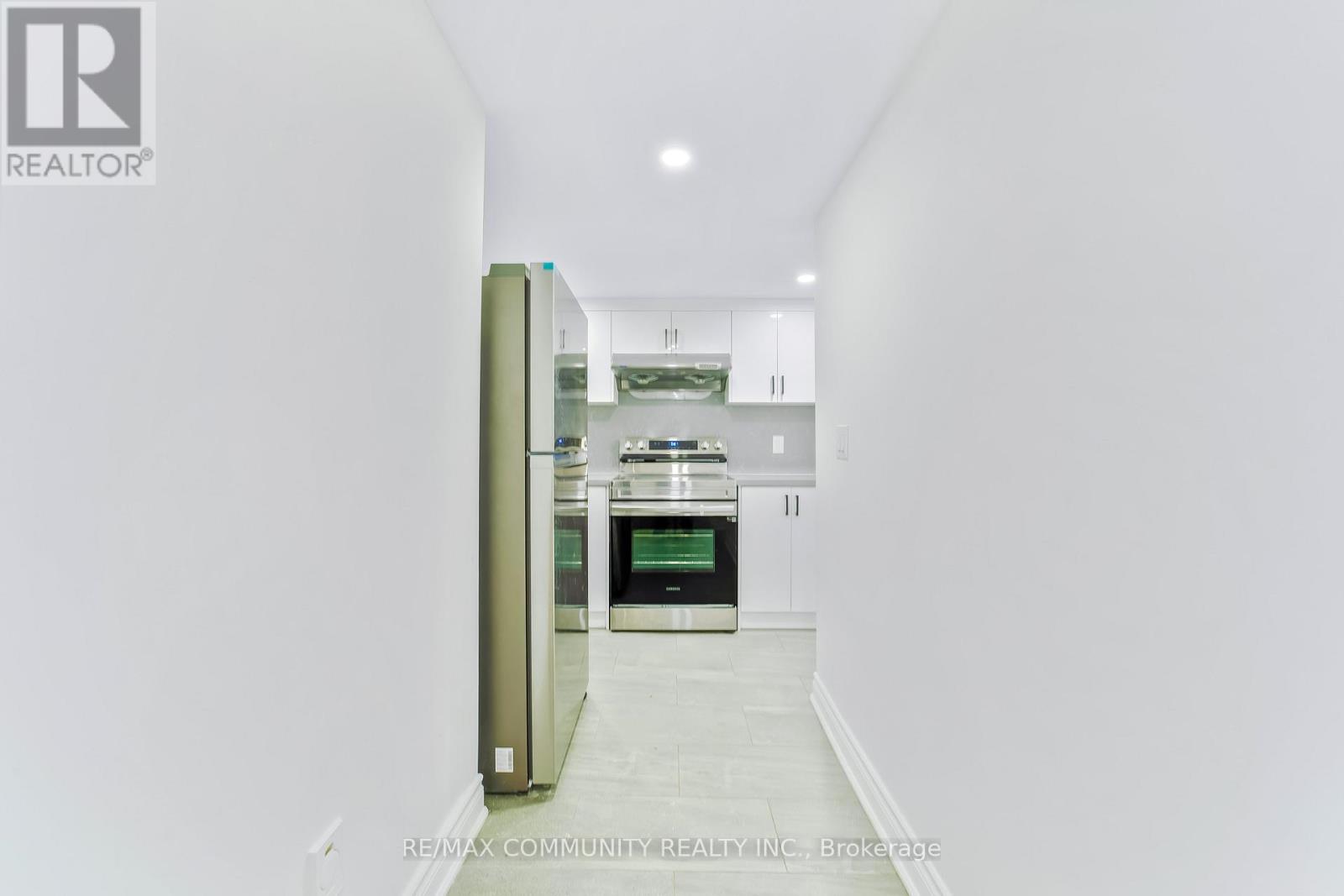 40 Aspendale Drive, Toronto, Ontario  M1P 4J6 - Photo 7 - E12689854