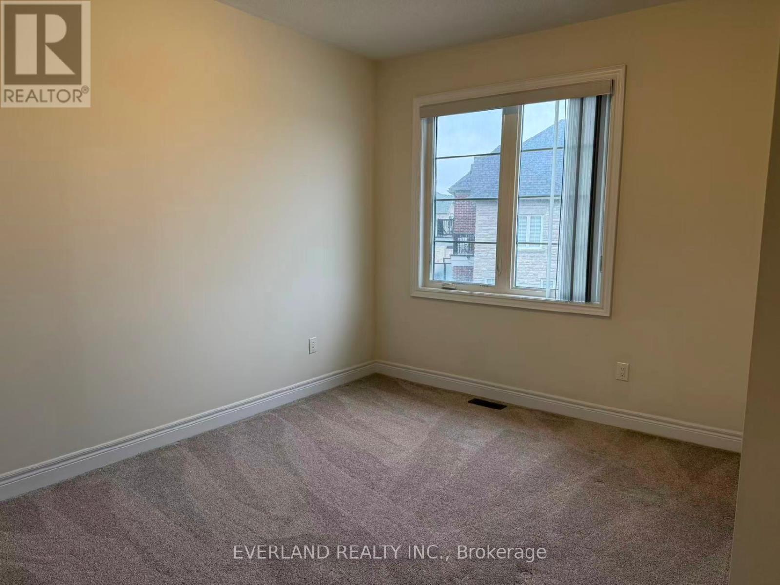 4 Creekvalley Lane, Markham, Ontario  L6C 0Y7 - Photo 13 - N12689836