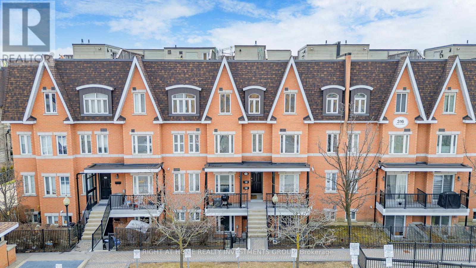 118 - 316 JOHN STREET, Markham, Ontario