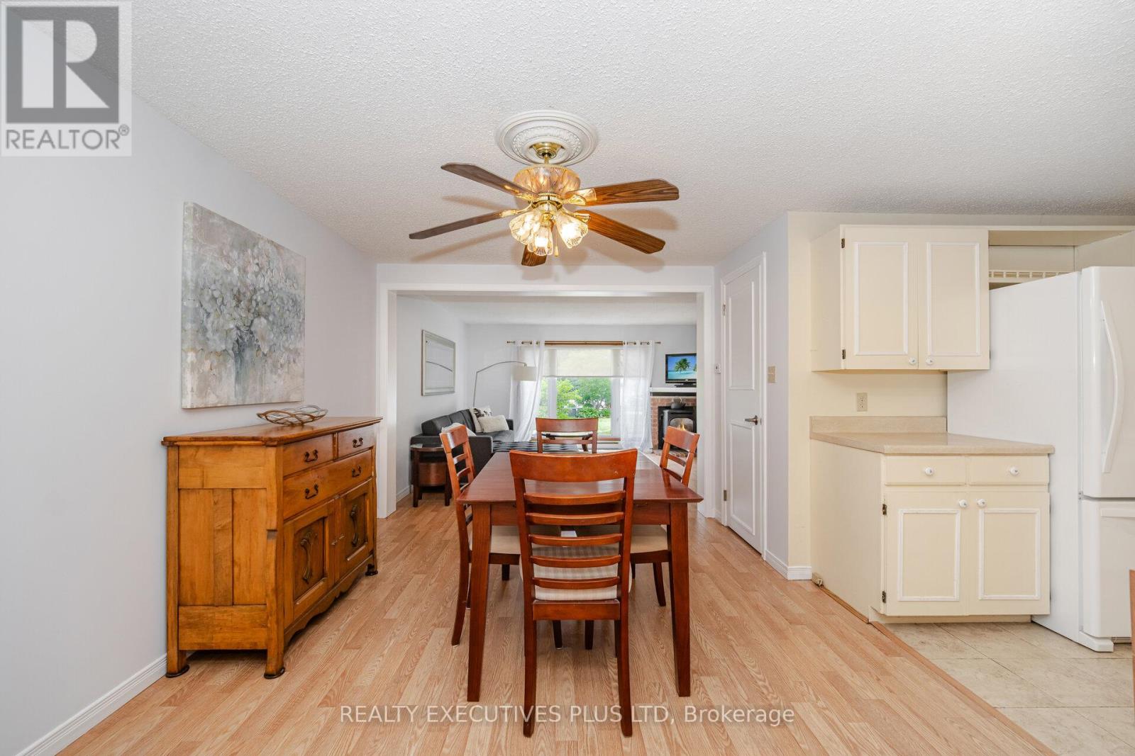 5 Pineview Court, New Tecumseth, Ontario  L0G 1W0 - Photo 13 - N12689866