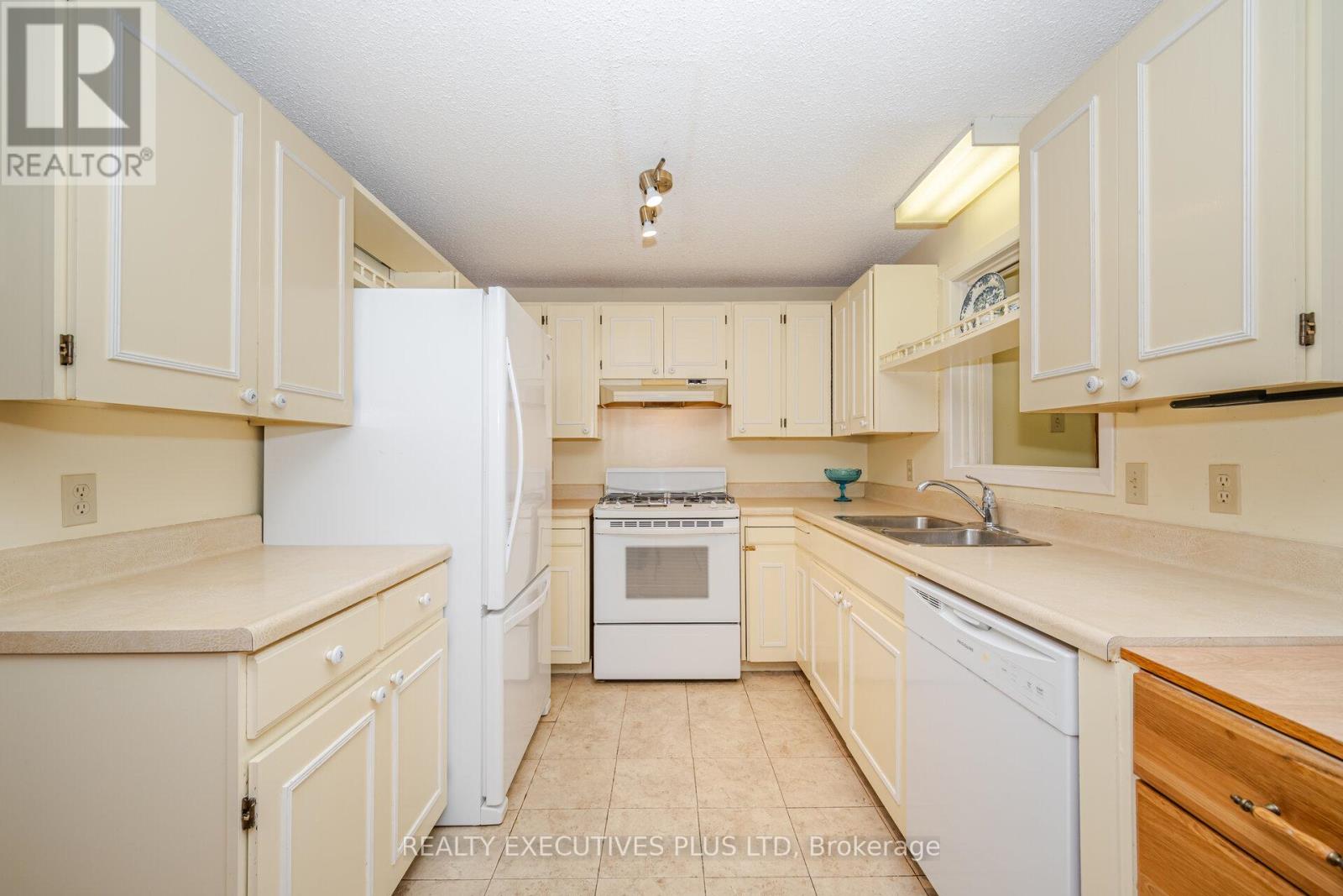 5 Pineview Court, New Tecumseth, Ontario  L0G 1W0 - Photo 15 - N12689866