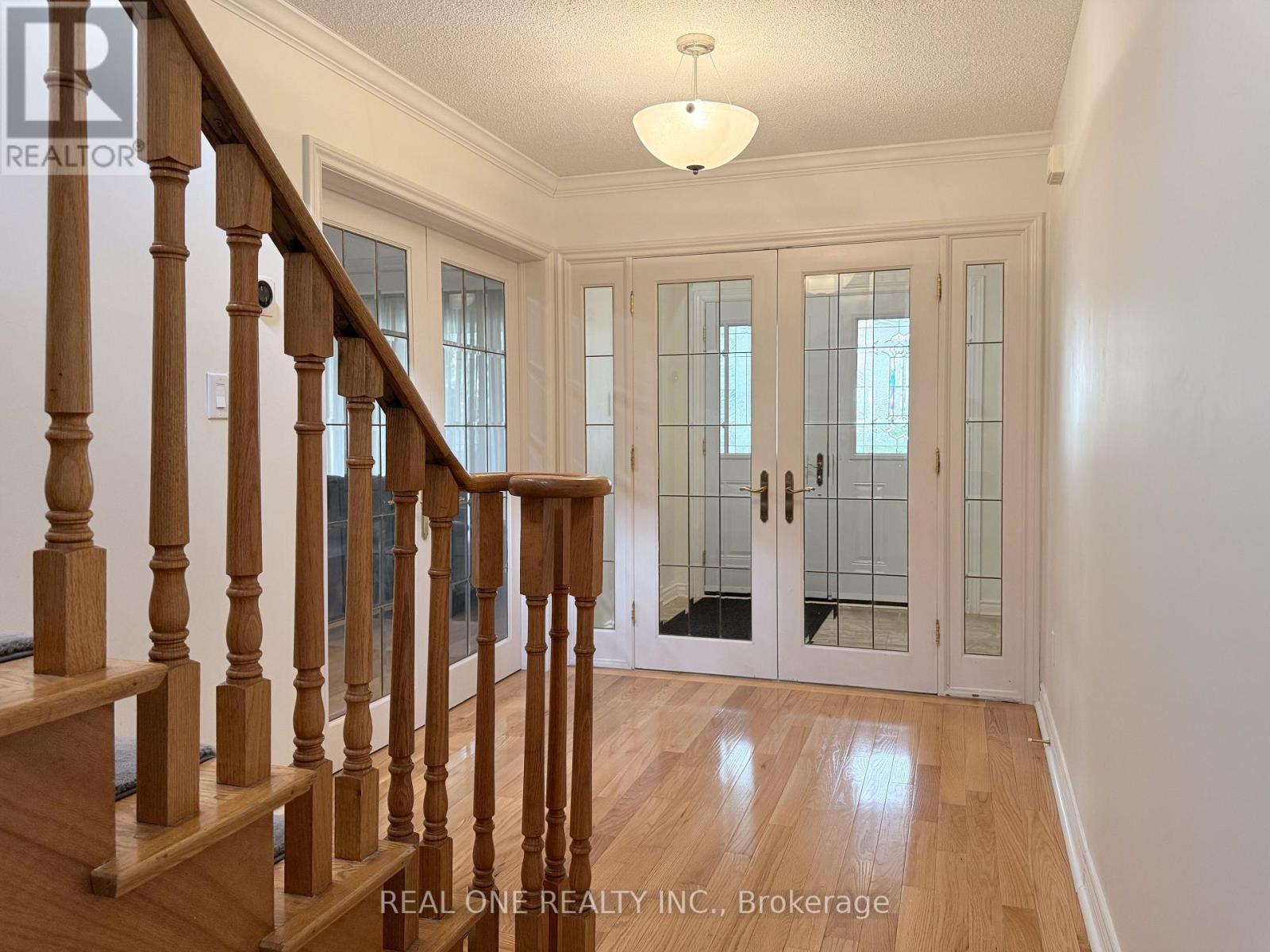 Unit 1 - 1759 Sherwood Forrest Circle, Mississauga, Ontario  L5K 2H7 - Photo 3 - W12689856