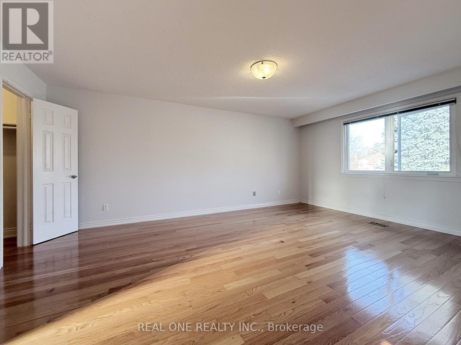 Unit 1 - 1759 Sherwood Forrest Circle, Mississauga, Ontario  L5K 2H7 - Photo 7 - W12689856