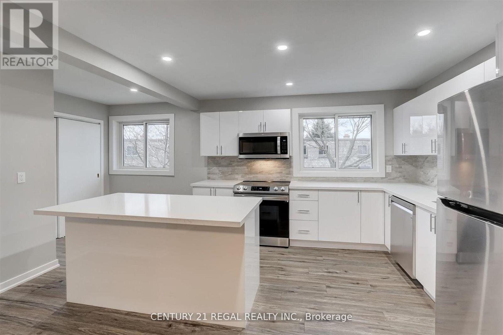 85 - 2145 Sherobee Road, Mississauga, Ontario  L5A 3G8 - Photo 10 - W12689864