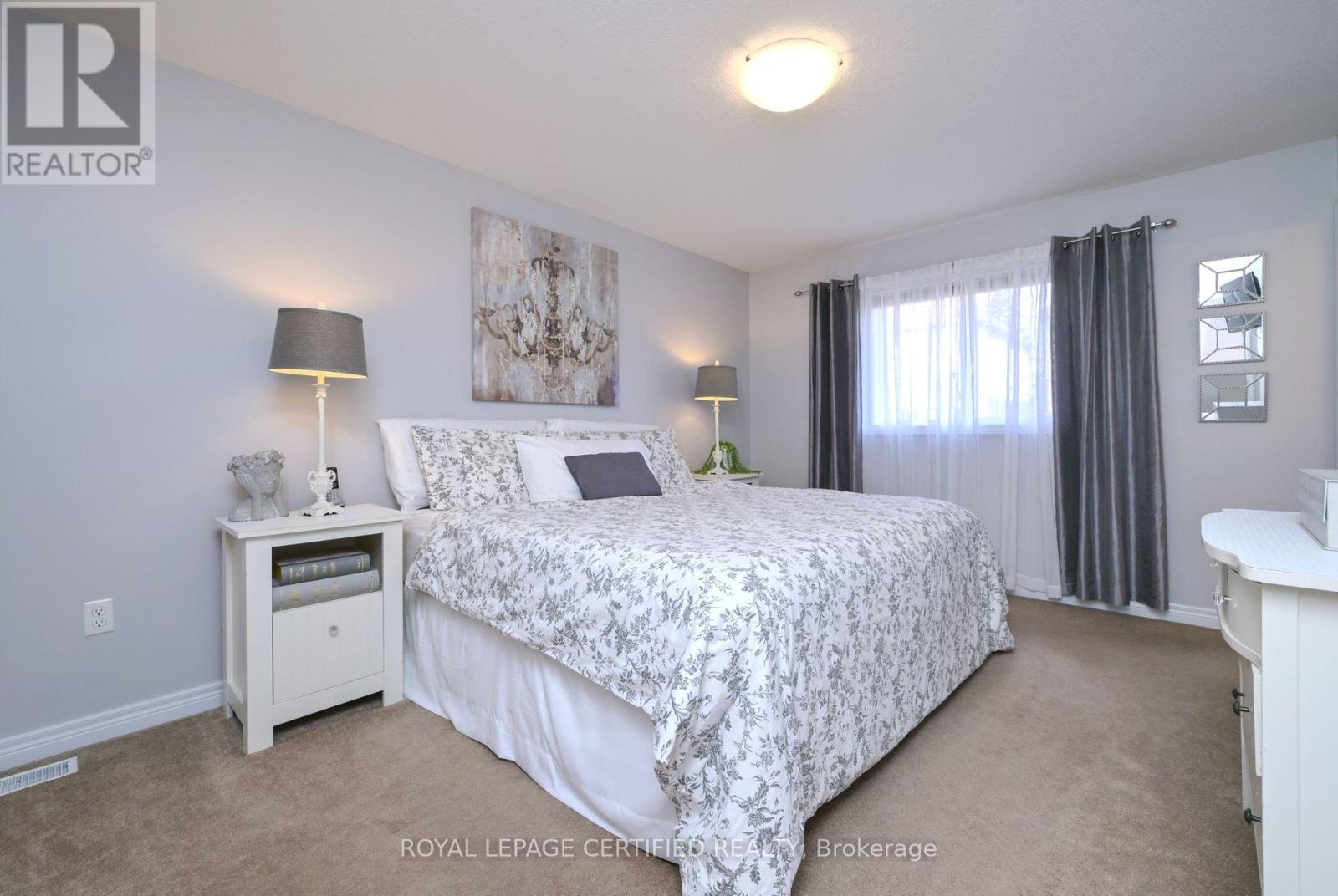 102 Oakes Crescent, Guelph, Ontario  N1E 0J5 - Photo 19 - X12689842