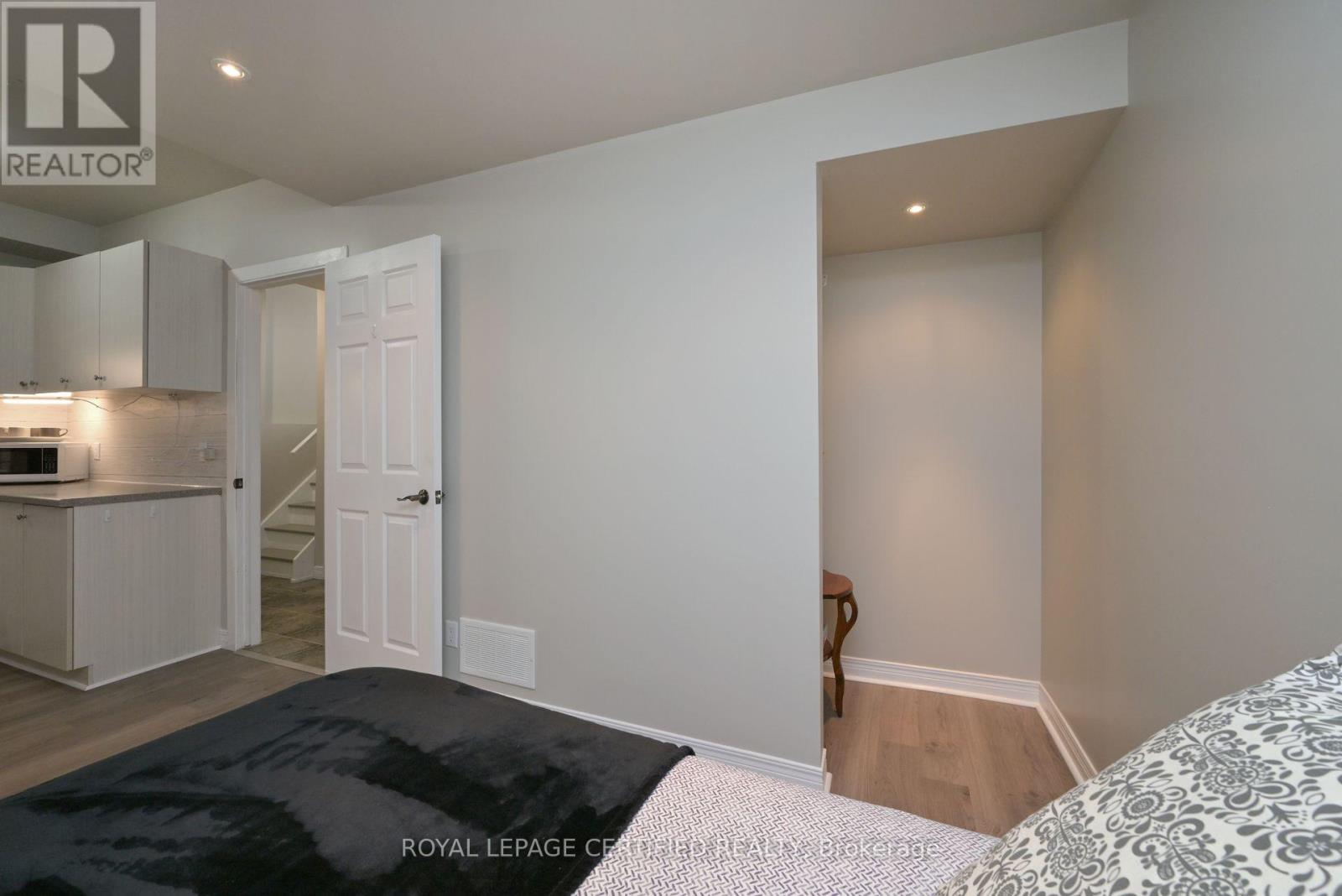 102 Oakes Crescent, Guelph, Ontario  N1E 0J5 - Photo 28 - X12689842