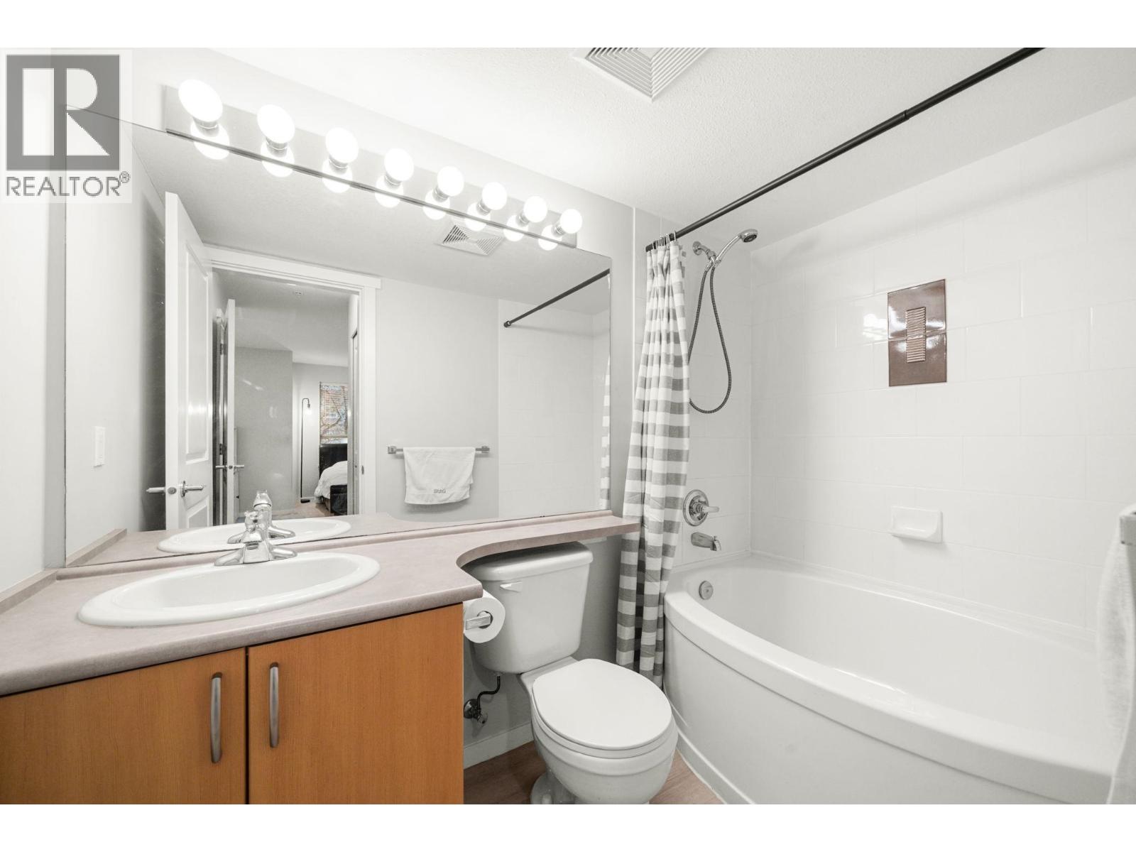 208 200 Klahanie Drive, Port Moody, British Columbia V3H 5K7 - Photo 18 - R3072087