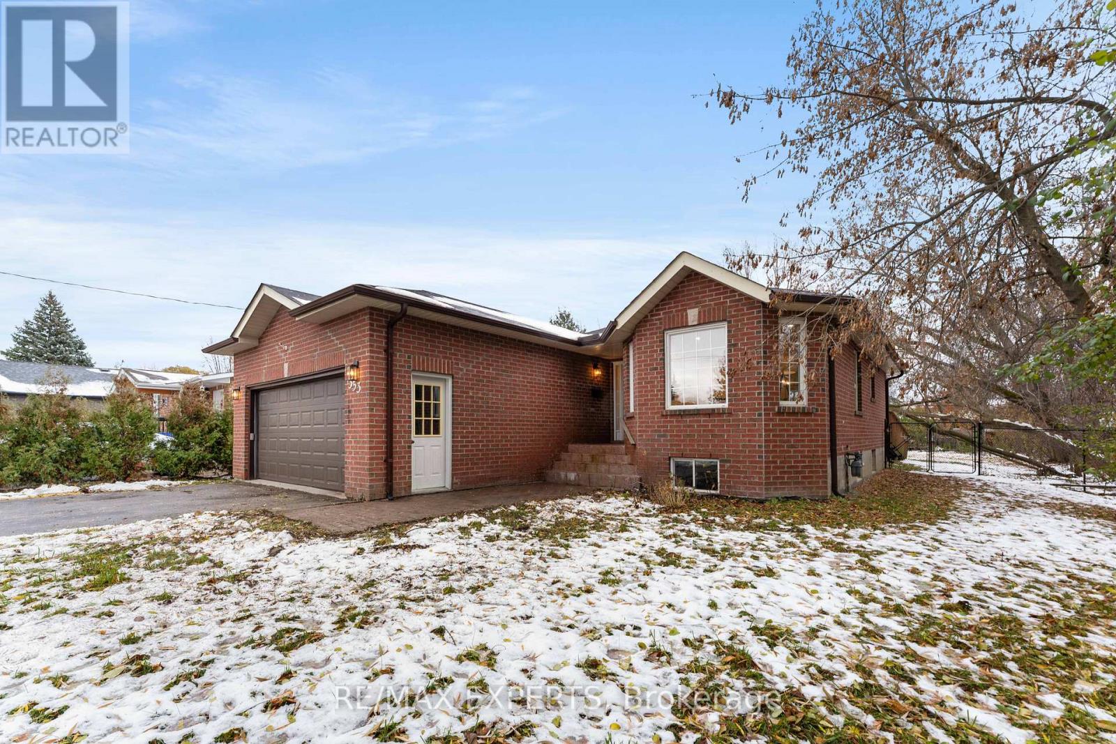 353 Walter Drive, Georgina, Ontario  L4P 3A8 - Photo 3 - N12689092