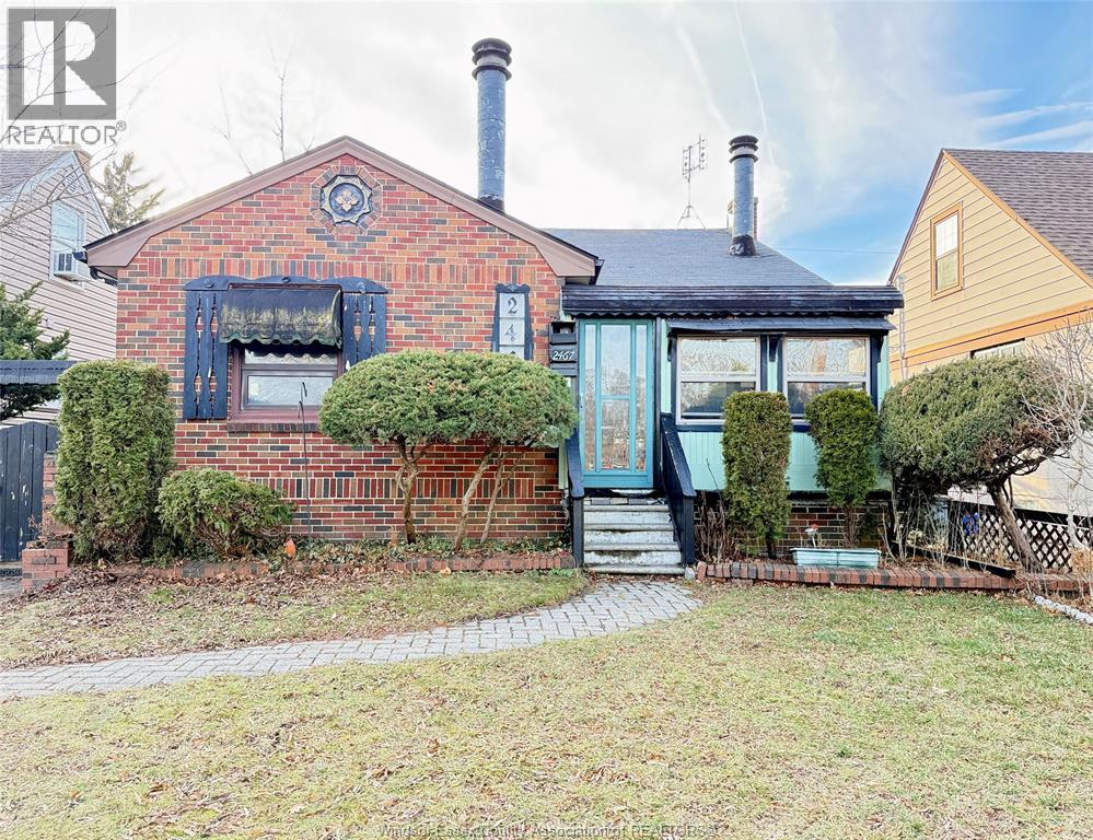 2467 Kildare, Windsor, Ontario  N8W 2Y1 - Photo 1 - 26000761