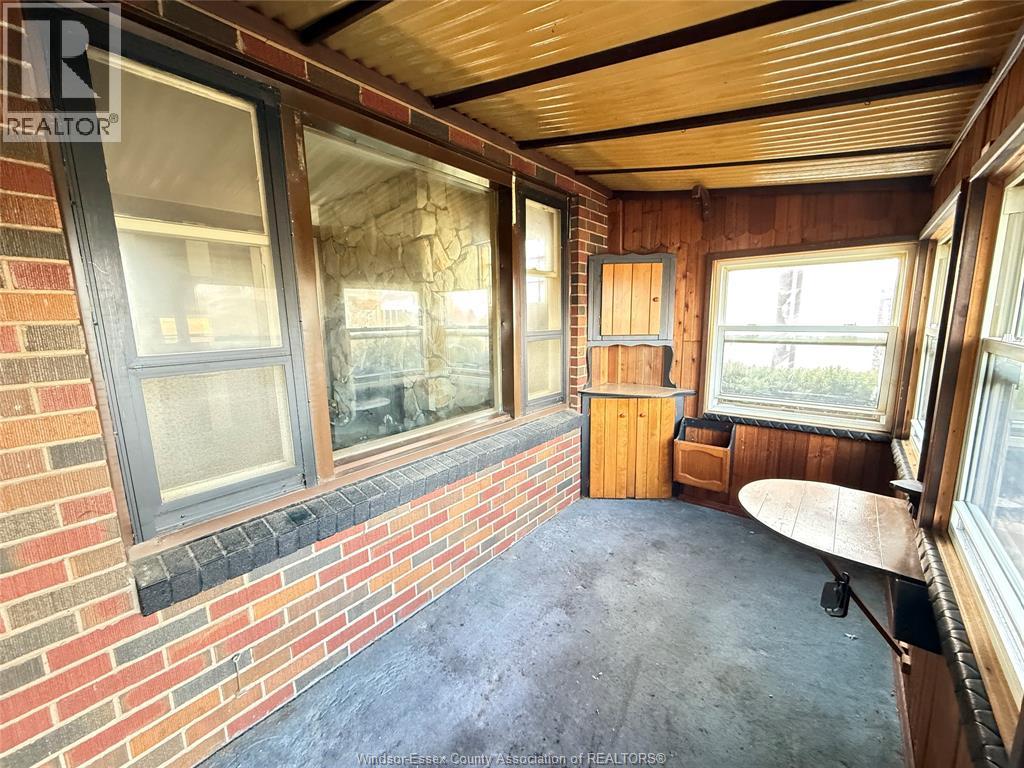 2467 Kildare, Windsor, Ontario  N8W 2Y1 - Photo 3 - 26000761