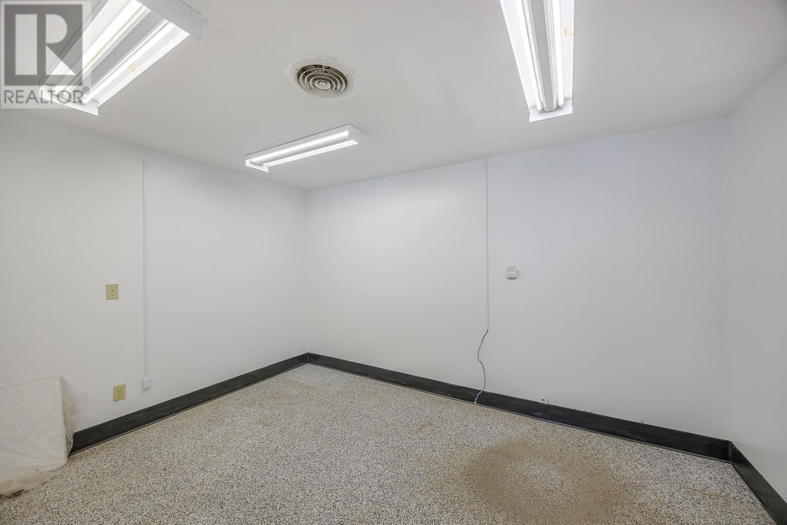 28 Industrial Court A, Sault Ste. Marie, Ontario  P6B 5W6 - Photo 5 - SM260086