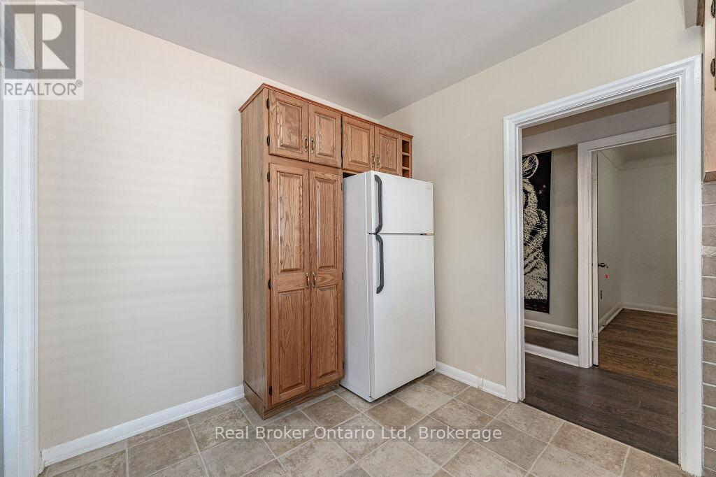 Main - 195 Edinburgh Road S, Guelph (Dovercliffe Park/old University), Ontario  N1G 2H8 - Photo 17 - X12689870