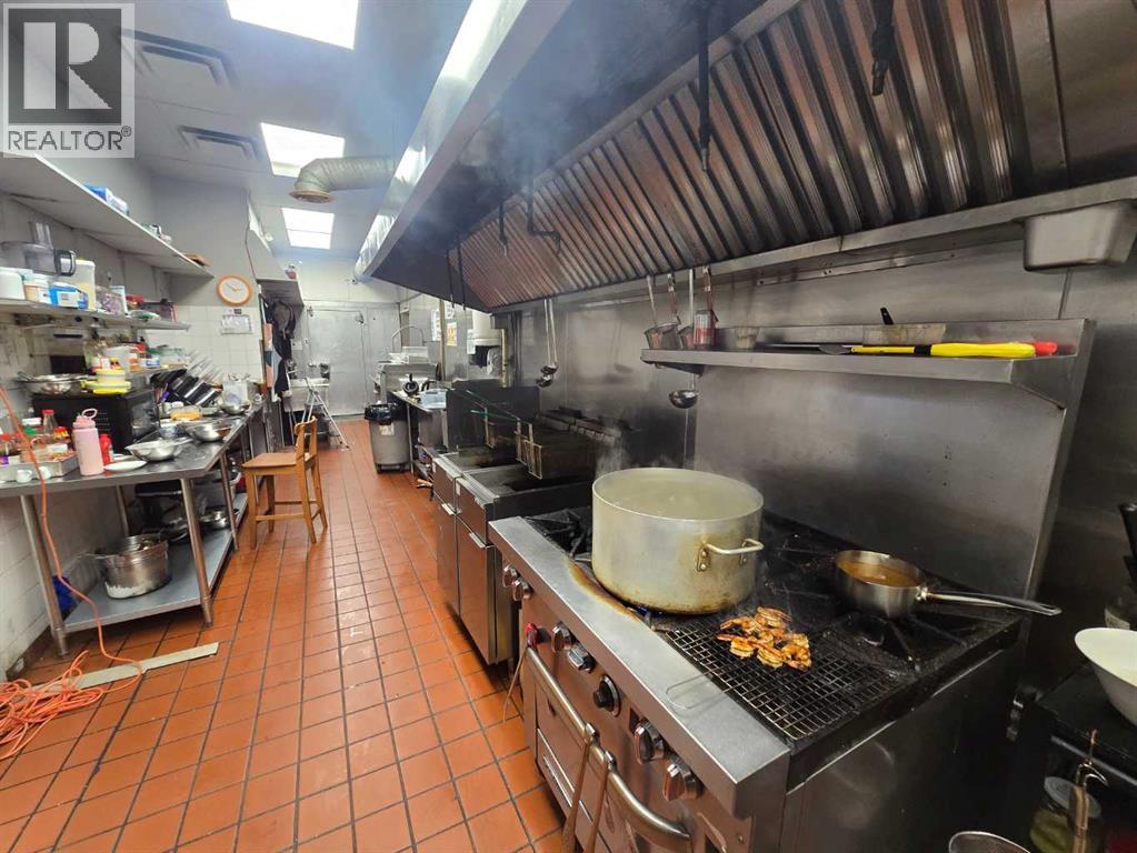 528 2 Avenue Se, Airdrie, Alberta  T4B 1S2 - Photo 5 - A2274415