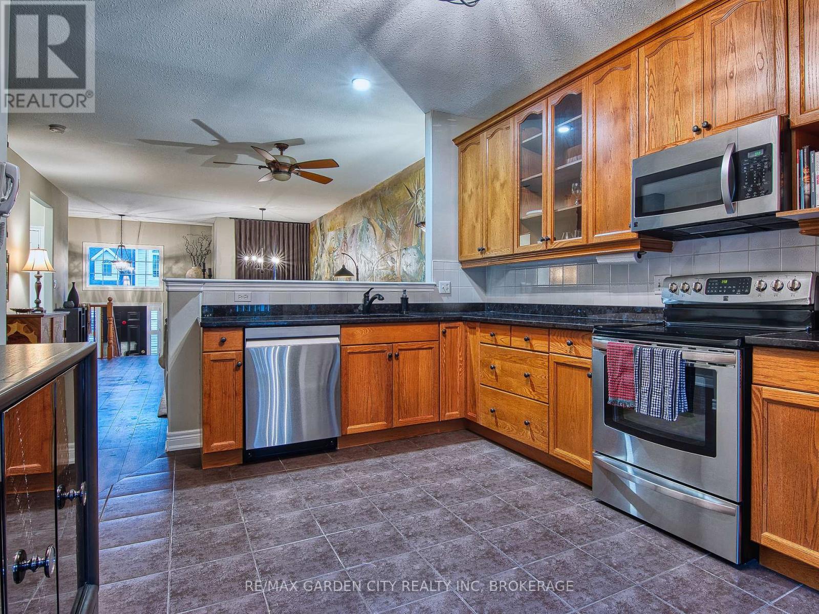 Unit #6 - 174 Martindale Road, St. Catharines, Ontario  L2S 3Z9 - Photo 9 - X12689882