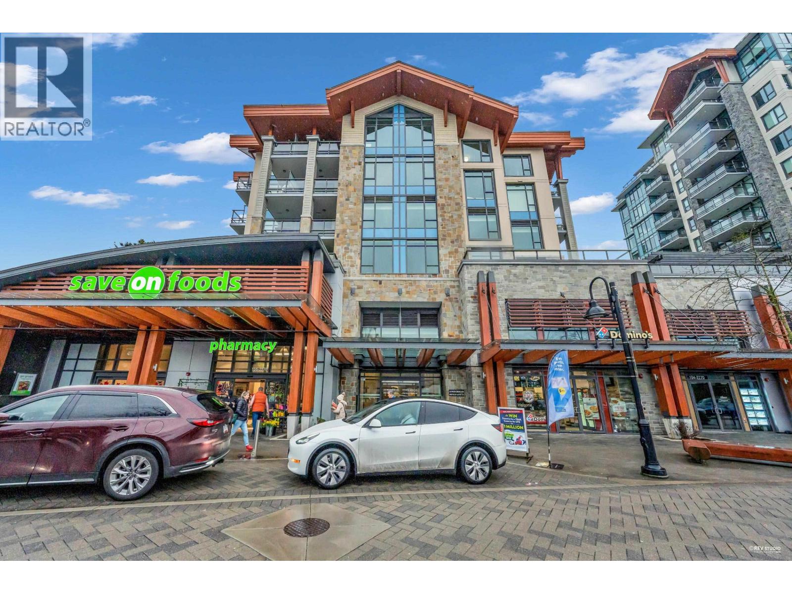 607 2780 VALLEY CENTRE AVENUE, North Vancouver, British Columbia