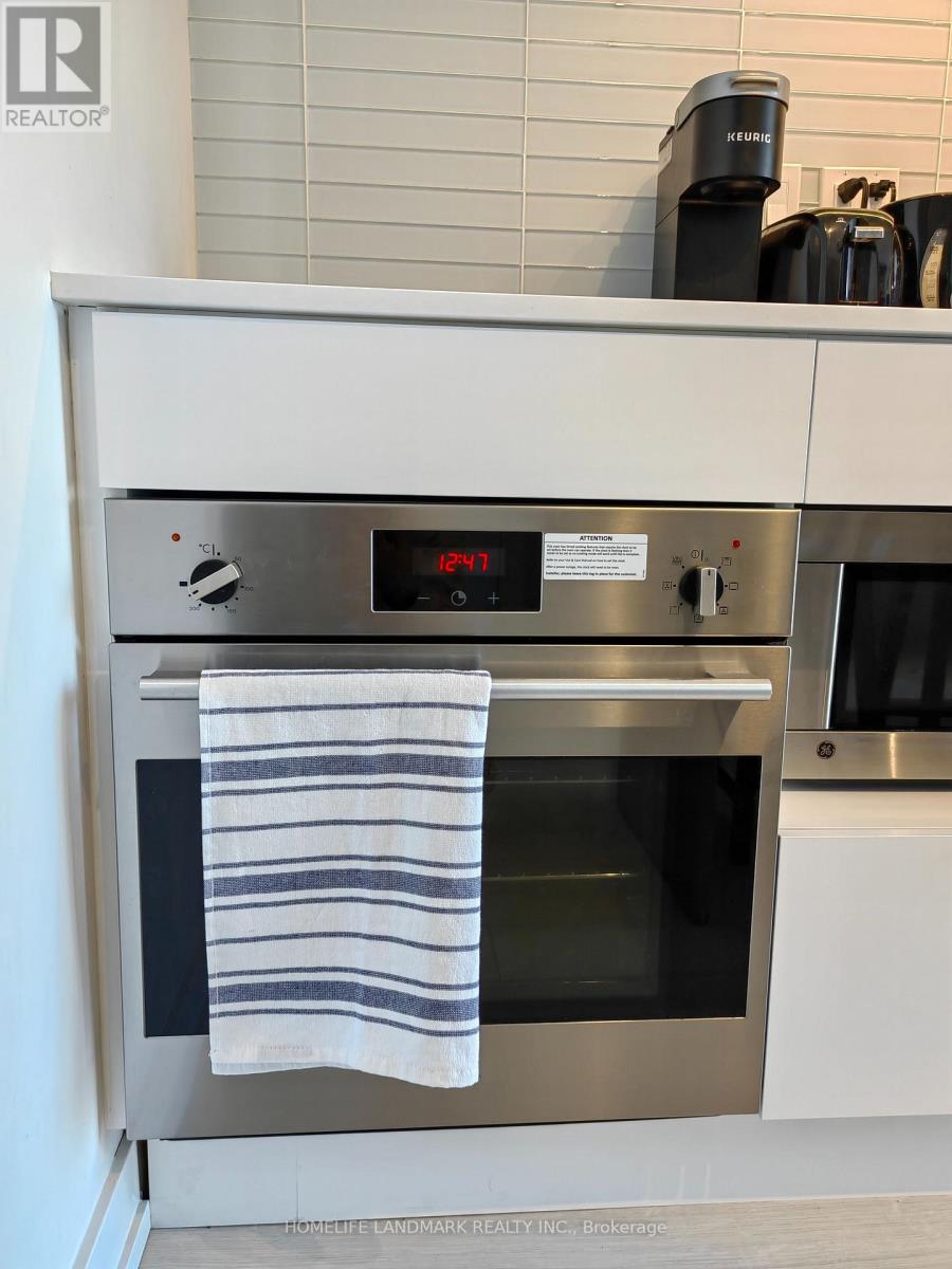 2301 - 33 Helendale Avenue, Toronto, Ontario  M4R 0A4 - Photo 10 - C12689878